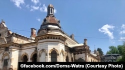 Cazinoul din Vatra Dornei este una dintre clădirile-emblemă ale stațiunii din Bucovina. Înainte de a fi reabilitată cu fonduri europene, clădirea risca să se prăbușească.