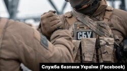 Спецслужби фактично щодня повідомляють про виявлення агентурних мереж чи підозрюваних у підривній діяльності на шкоду Україні в умовах воєнного стану