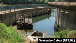 O parte din stația de pompare a apei din Nistru de la Vadul lui Vodă, în vara anului 2022, când nivelul fluviului scăzuse mult și exista riscul ca municipiul Chișinău să rămână fără apă.