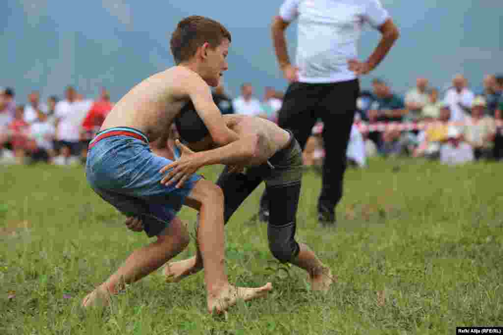 Askush nuk e di sigurt se prej kur datojnë këto festime, por shumica besojnë se janë të vjetra rreth 200 vjet.