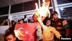 Իրաքցիների բողոքի ակցիան Բաղդադում Թուրքիայի դեսպանատան դիմաց, 21-ը հուլիսի, 2022թ.