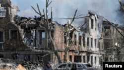 Două persoane au fost ucise și alte 25 au fost rănite, inclusiv doi copii, într-un atac cu rachete asupra unui spital din Dnipro. 