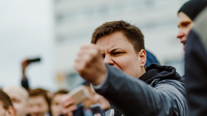Экс-главу штаба Навального в Мурманске объявили в розыск