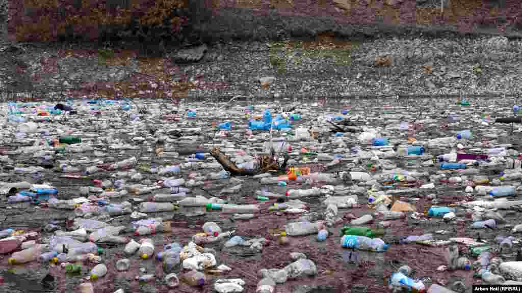 Badoci është një nga pesë liqenet artificiale në Kosovë. 