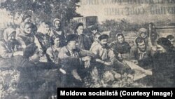 Discursul lui Stalin de la congres, citit în fața țăranilor din satul Buiucani. Ziarul „Moldova socialistă”, din 19 octombrie 1952