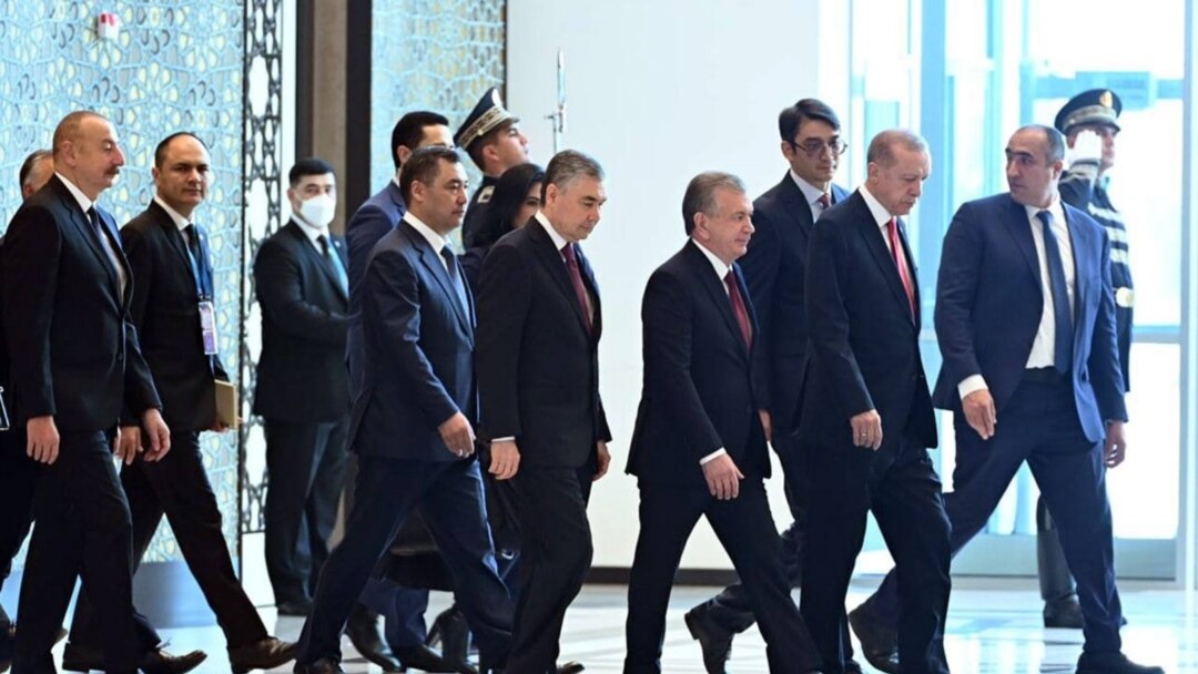 Кэрол секс онлайн жалаңаш ауыл сауыншылары