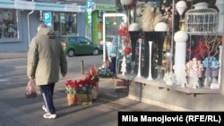 Niža stopa inflacije, prema oceni stručnjaka, nije donela građanima viši životni standard. Na fotografiji: pijaca Đeram u Beogradu, 23. decembar, 2025.