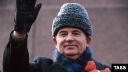 На трибуне в Москве, 1986 год