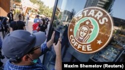 A Starbucks helyébe lépett Stars Coffee üzlete Moszkvában