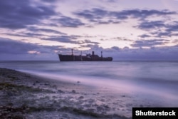 A shipwreck off the coast of Costinesti