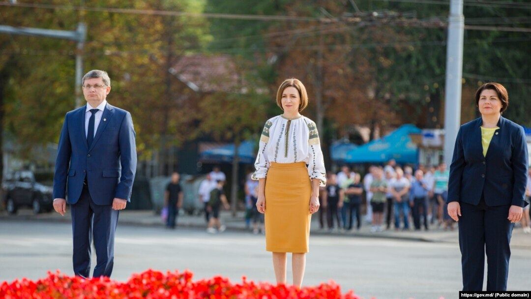 Depuneri de flori de Ziua Independenței, la monumentul lui Ștefan ce Mare și Sfânt, Chișinău, 27 august 2022
