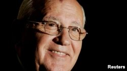 Mihail Gorbačov na pres-konferenciji povodom obilježavanja 20. godišnjice "Perestrojke", programa reforme sovjetske privrede i politike, u Washingtonu, SAD, 21. oktobar 2005.