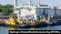 Ships loading grain dock at the port in Odesa. (file photo)