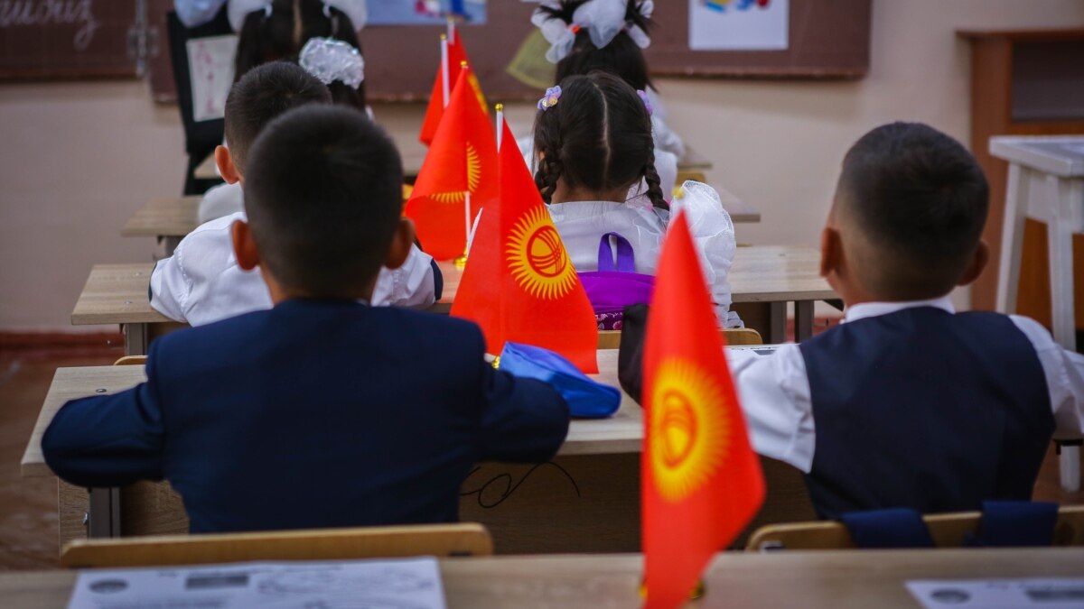 В 16 русскоязычных школах Бишкека откроют классы с кыргызским языком ...