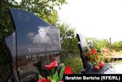 Votim Gashi u varros në këtë vend pas disa ditësh. Familja e gjeti trupin e tij të djegur brenda shtëpisë.