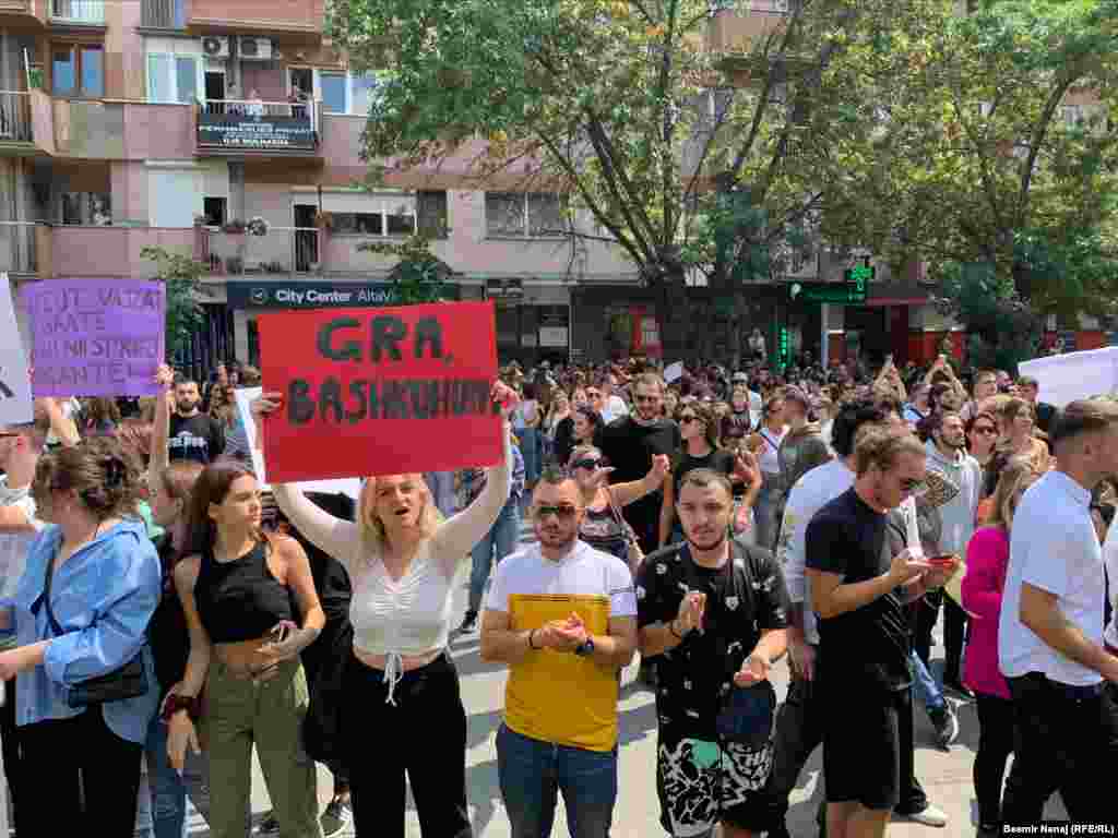 Sipas protestuesve, vetëm në gjashtëmujorin e parë të këtij viti, në Policinë e Kosovës janë raportuar 36 raste të dhunimit.&nbsp;