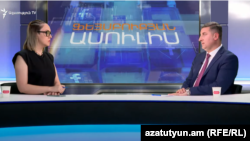 Министр территориального управления и инфраструктур Гнел Саносян в студии Азатутюн ТВ, Ереван, 15 августа 2022 г.