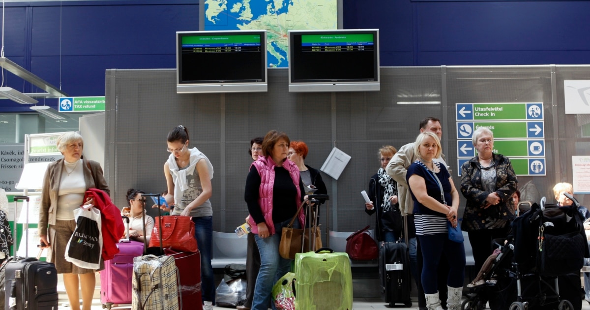 EU Ministers Gather For Contentious Debate On Blanket EU Visa Ban For Russians