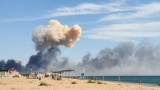 Вигляд на селище Новофедорівка у Сакському районі Криму, де на території російського військового аеродрому сталися вибухи, 9 серпня 2022 року