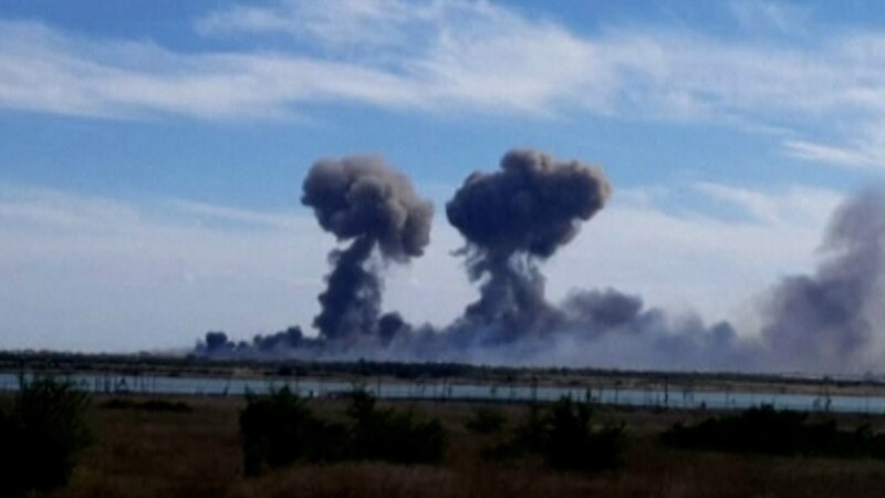 Опубликованы снимки до и после взрывов на аэродроме «Саки» в Крыму