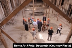 La Festivalul Dorna Art din 2015, cei care au dorit au putut vizita ruinele Cazinoului. Rodica Ulea, care a lucrat la Cazinou în a doua parte a anilor '60 le-a fost ghid.