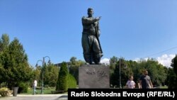 Споменикот на Гоце Делчев во Градски парк во Скопје 