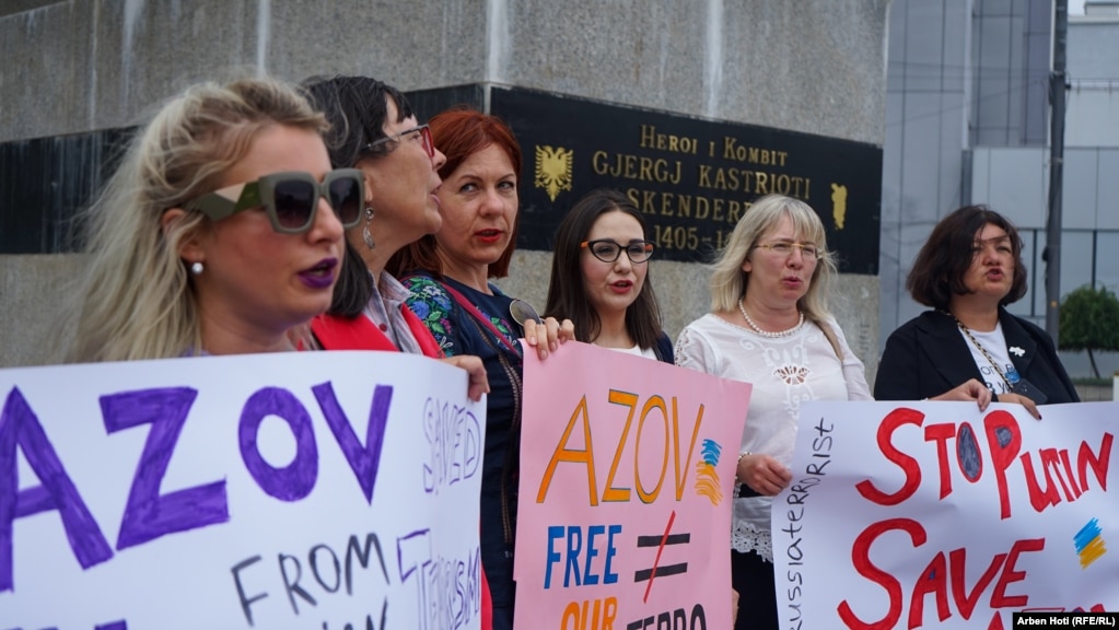 Programi &ldquo;Gazetarët në Rezidencë &ndash; Kosovë&rdquo; është iniciuar nga Qendra Evropiane për Liri të Shtypit dhe Medias (ECPMF), Federata Evropiane e Gazetarëve (EFJ) dhe mbështetet financiarisht nga Qeveria e Kosovës.