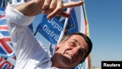 Jair Bolsonaro la un miting electoral la Taguatinga lîngă Brasilia