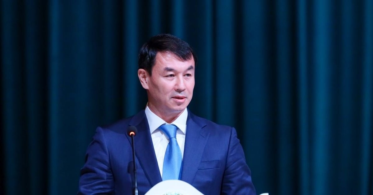 Жатақханада порно түсіру