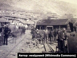 Будівництво залізниці британцями у Балаклаві під час Кримської війни. Фото зроблене між 1855 і 1856 роками. Автор невідомий