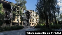 Зруйнований будинок після окупації російською армією у Гостомелі
