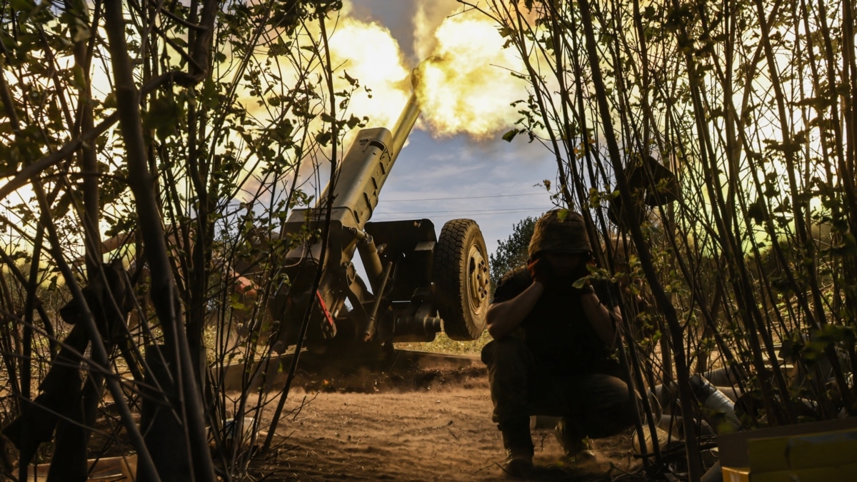 Тривають бої на Донеччині та Харківщині, війська РФ дистанційно мінують місцевість – Генштаб