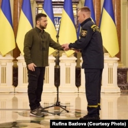 Прэзыдэнт Украіны Уладзімір Зяленскі ў кашулі з вышыўкай Руфіны Базловай