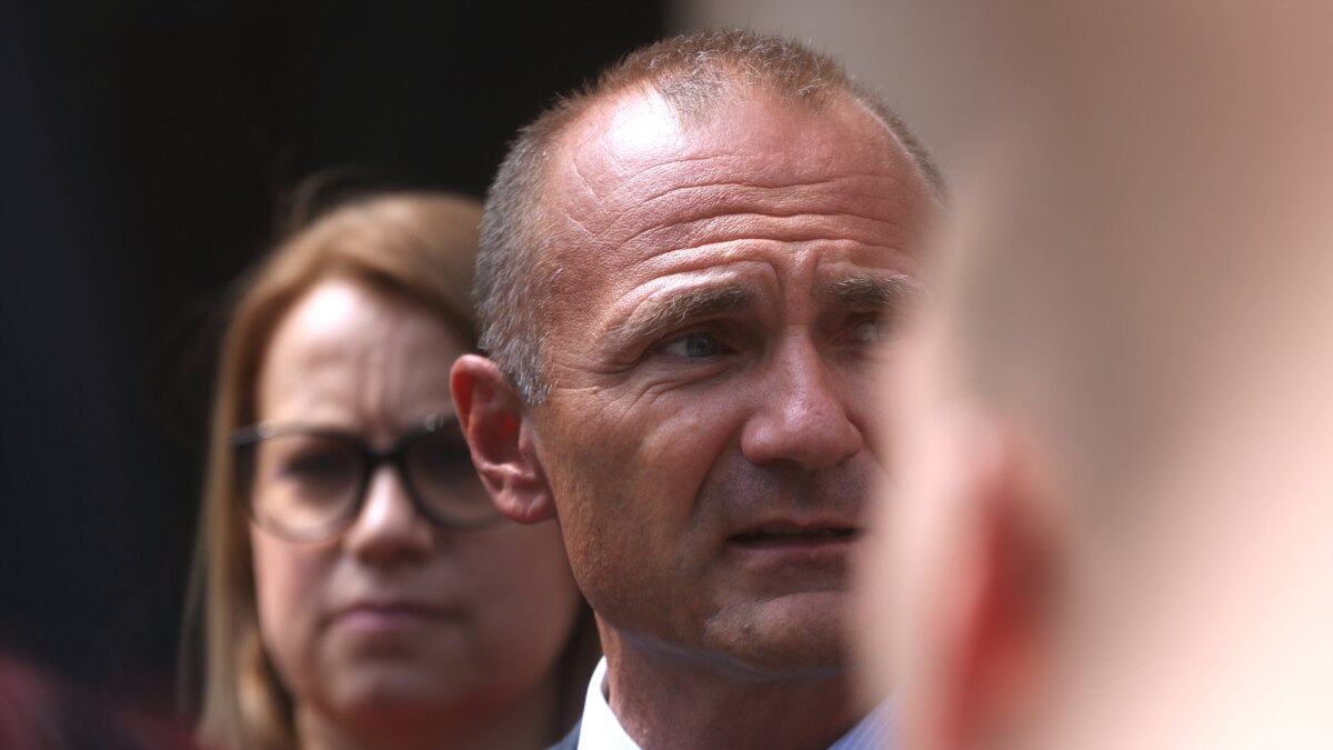 Един месец трябваше на служебния министър на енергетиката, за да