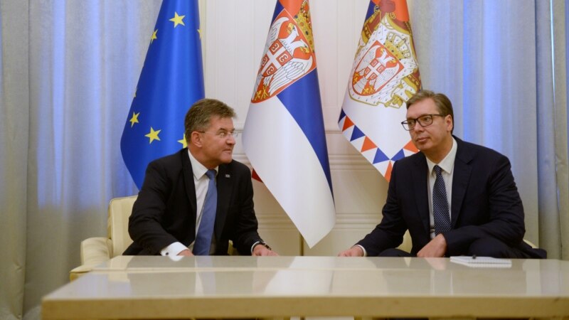 Vučić s Lajčakom o situaciji na Kosovu