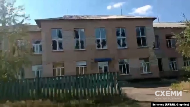 Школа у Пісках-Радьківських