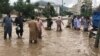 سیلاب ها در پاکستان جان نزدیک به یک هزار نفر را گرفته است