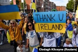 Українська демонстрація в Дубліні. Серпень 2022 року. Ірландія прийняла 80 тисяч біженців з України