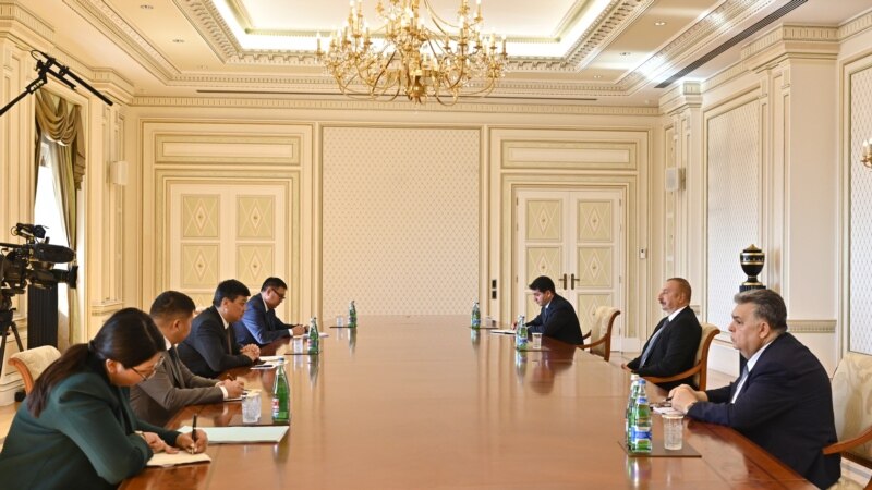 Төрөбаев Азербайжандын президентин Кыргызстанга чакырды