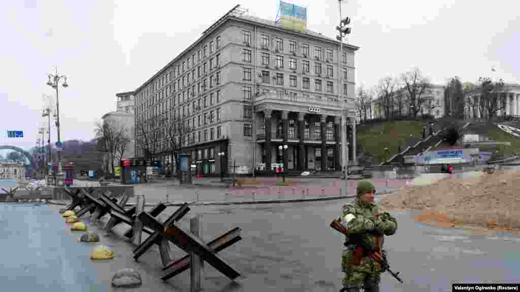 Kyiv, March 3 and August 24, 2022 The battle for Kyiv began on February 24.&nbsp;Russian troops got within 8 kilometers of the presidential palace.