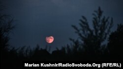 Обмеження споживання необхідні, щоб зменшити навантаження на мережі, яке збільшилось через пошкодження від російських обстрілів та сезонне зниження температури