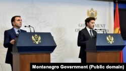 Gradonačelnik Cetinja Nikola Đurašković i premijer Dritan Abazović na pres konferenciji nakon sjednice Vlade 25. avgusta 2022. godine