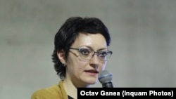 Expertul în energie Ana Otilia Nuțu spune că PSD și PNL dau dovadă de iresponsabilitate prin felul în care gestionează piața energiei.