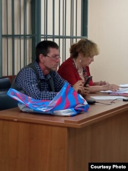 Мария Бонцлер в суде с Вадимом Хайруллиным