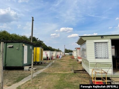 Орыс порно: Әйелі мен оның ғашығы күйеуін трахает