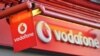 A brit mobilszolgáltató, a Vodafone logója egy londoni üzlet homlokzatán. A kép 2018. január 30-án készült