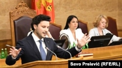 Drigan Abazović, tokom obraćanja poslanicima u Skupštine Crne Gore nekoliko sati pre nego što mu je 19. avguta 2022. izglasano nepovjerenje.
