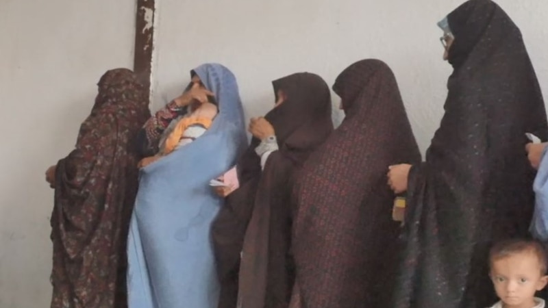 زنان متقاعد: سه سال است معاش و امتیازات ما پرداخت نشده، طالبان حق ما را نمی‌دهند 
  