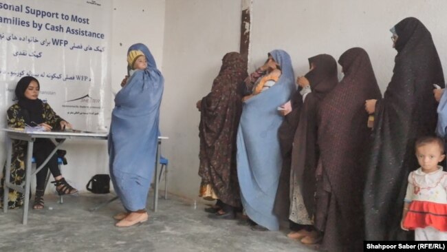 ښځو ته کاري محدودیت، د فقر او اقتصادي ناورین د زیاتوالي له لاملونو یاد شوی