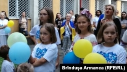 Copii ucraineni refugiați la Timișoara. Dintre refugiații ucraineni din România, 96% sunt femei. Jumătate sunt mame cu copii mici. Timișoara, România, 22 august 2023